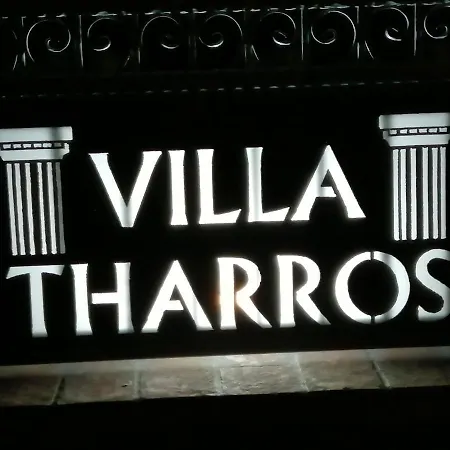 Tharros Apartment *
